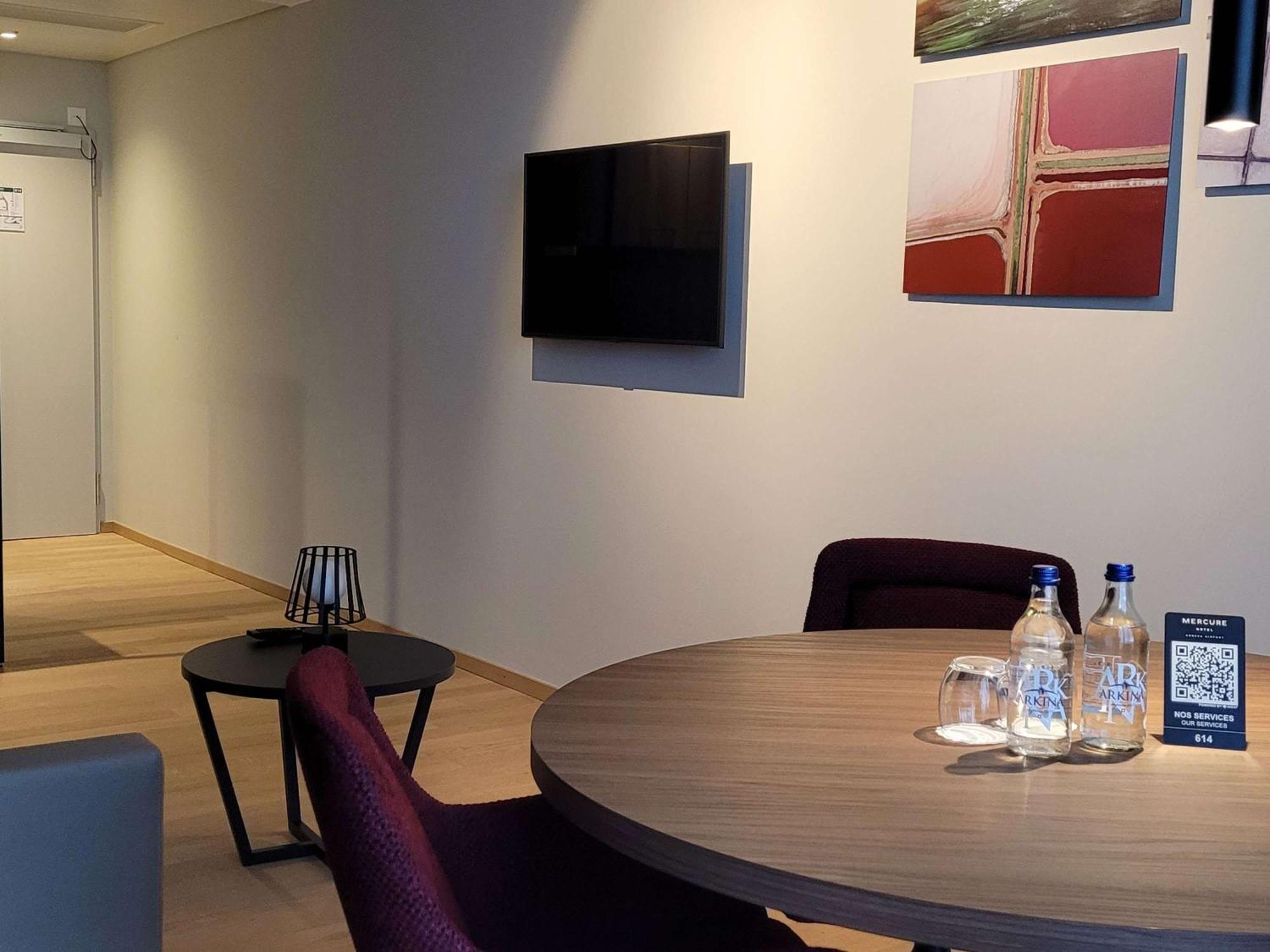 Mercure Geneva Airport Meyrin Exterior photo